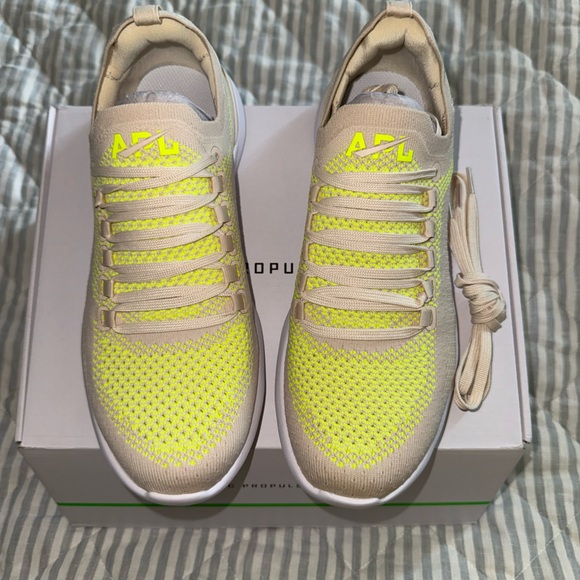 Athletic Propulsion Labs Shoes - APL Techloom Breeze 8 Sneakers Athletic Shoes